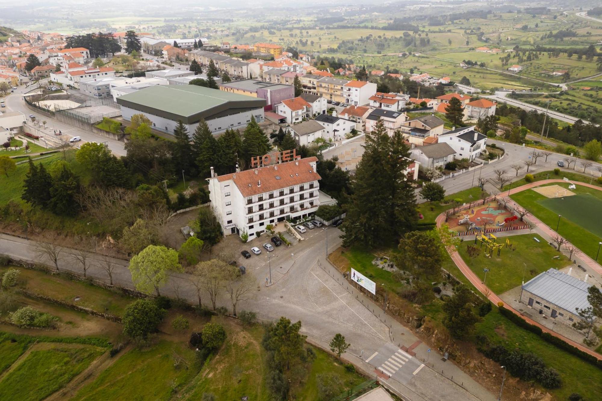 Lavanda Hotel Mira Serra Celorico Da Beira Exterior photo